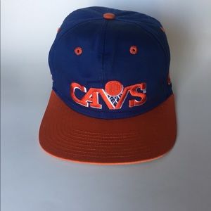 Vintage Cleveland Cavs hat.
